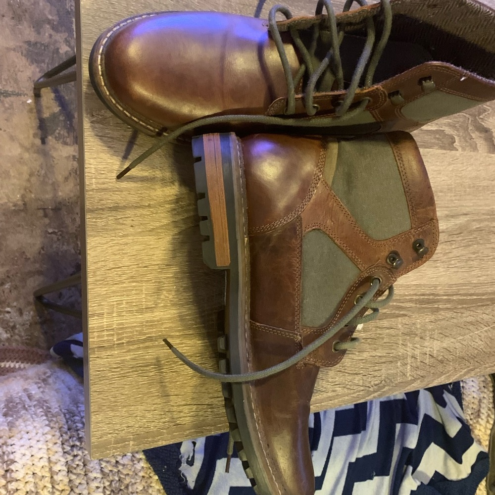 Mens buckle new boots